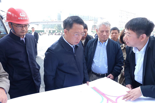 南昌市委副書記、市長劉建洋視察洪都大道快速化改造工程